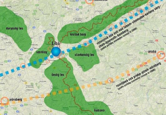 Libá mezi čtyřmi horskými masivy, v blízkosti podkrušnohorské rozvojové osy do Bambergu